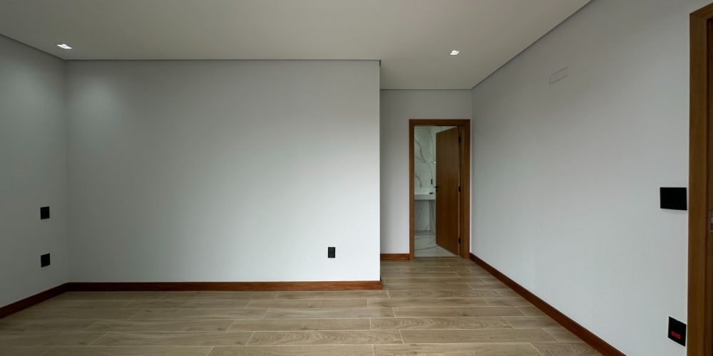 WhatsApp Image 2025-04-29 at 12.20.30 (5)