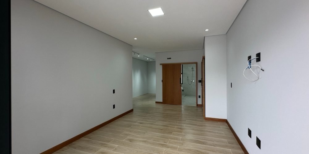 WhatsApp Image 2025-04-29 at 12.20.36 (12)