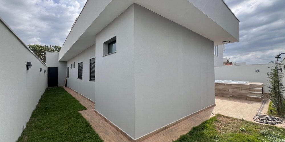 WhatsApp Image 2025-05-28 at 10.57.29 (1)