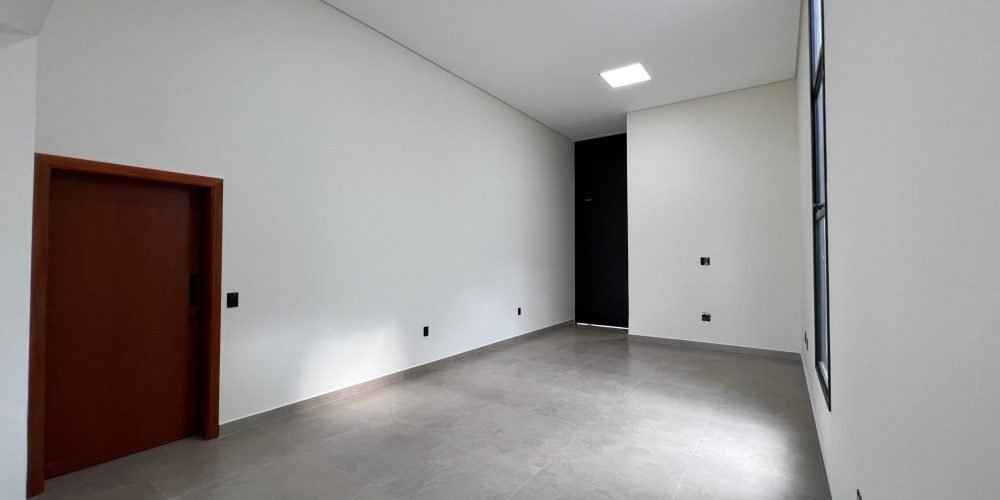 WhatsApp Image 2025-05-28 at 10.57.33 (1)