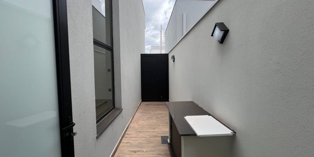 WhatsApp Image 2025-05-28 at 10.57.34 (1)