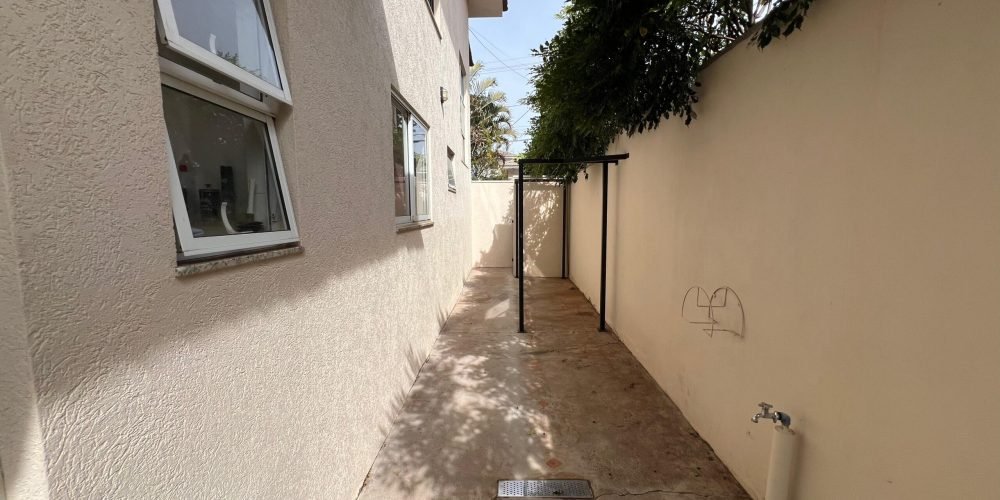 WhatsApp Image 2025-06-05 at 16.04.40 (1)