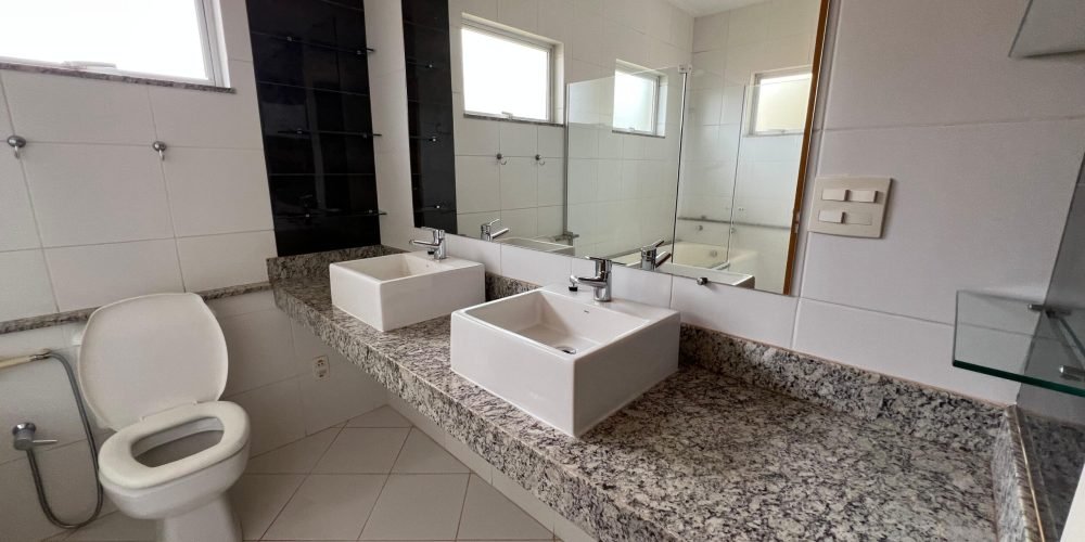 WhatsApp Image 2025-06-05 at 16.04.43 (1)