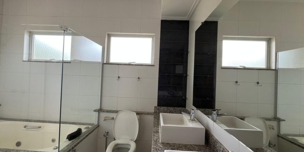 WhatsApp Image 2025-06-05 at 16.04.44